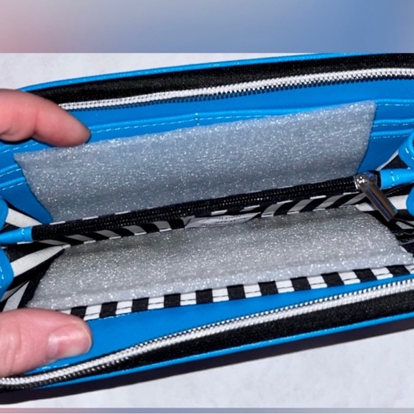 🦋🔥NWT BUNDLE MARC TETRO COSMETIC BAG & WALLET - Picture 9 of 12